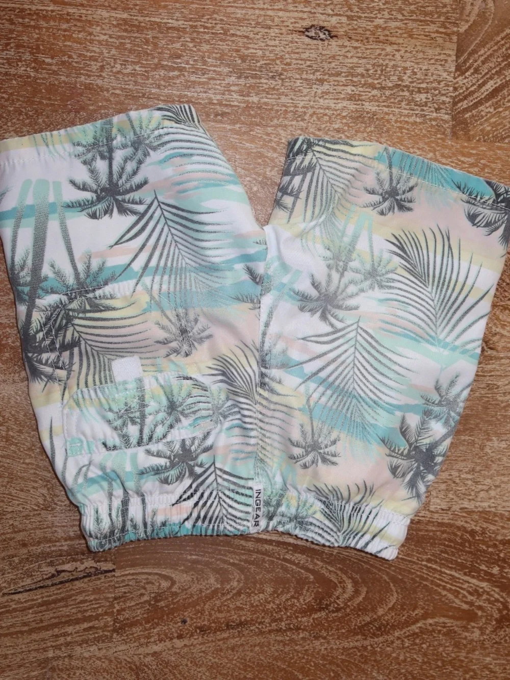 Boutique sunset palm